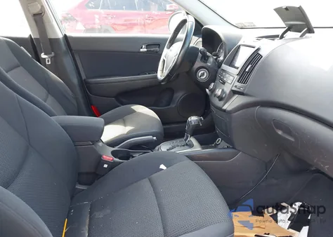 2009 Hyundai Elantra Touring из США, поврежденный, VIN KMHDC86E39U038513